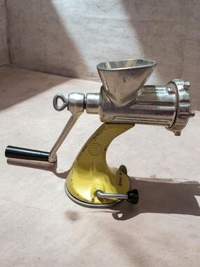 Vintage Manual Meat Grinder - SPONG 805